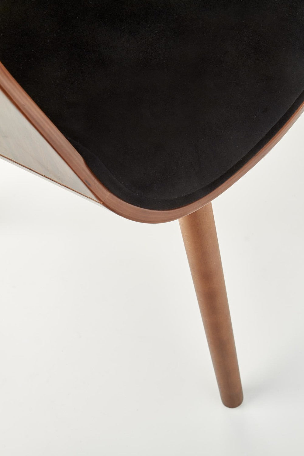 Krēsls Gora 56/55/77/47 cm riekstkoks / melns - N1 Home
